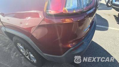 2019 Jeep Cherokee Latitude Plus - zdjęcie 22 z 31 - miniatura