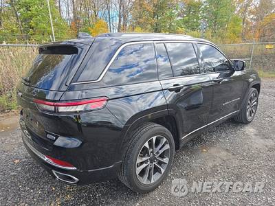 2023 Jeep Grand Cherokee Overland - zdjęcie 4 z 32 - miniatura