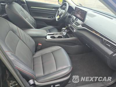 2024 Nissan Altima SR - zdjęcie 8 z 33 - miniatura