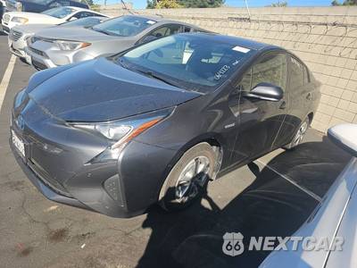 2018 Toyota Prius Three - zdjęcie 1 z 36 - miniatura