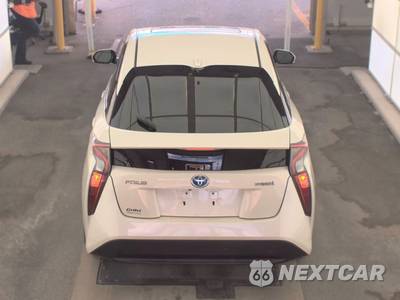 2017 Toyota Prius Four - zdjęcie 5 z 29 - miniatura