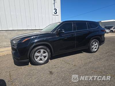 2022 Toyota Highlander LE - zdjęcie 1 z 34 - miniatura