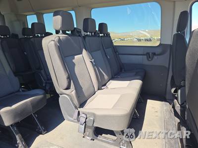 2026 Ford Transit Passenger Van XLT Medium Roof 148.0" WB - zdjęcie 13 z 24 - miniatura