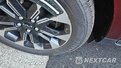 2024 Kia Carnival MPV EX 121.7" WB - zdjęcie 25 z 27 - miniatura