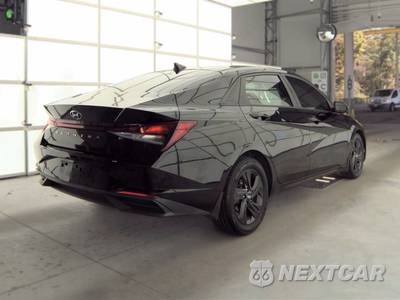 2021 Hyundai Elantra SEL - zdjęcie 4 z 35 - miniatura