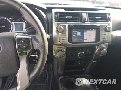 2015 Toyota 4Runner SR5 - zdjęcie 11 z 38 - miniatura