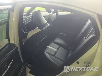 2025 Toyota Camry SE - zdjęcie 13 z 29 - miniatura