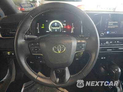 2025 Toyota Camry SE - zdjęcie 10 z 29 - miniatura