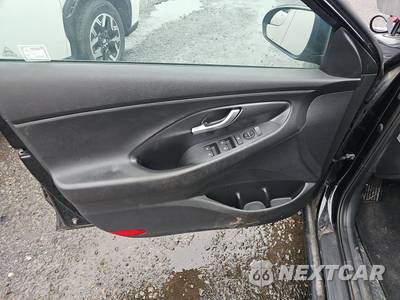 2018 Hyundai Elantra GT Hatchback - zdjęcie 9 z 17 - miniatura