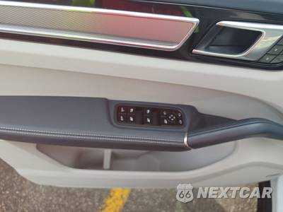 2021 Porsche Cayenne S - zdjęcie 9 z 30 - miniatura