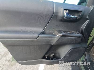 2022 Toyota Tacoma TRD Sport Crew Cab Long Bed - zdjęcie 9 z 22 - miniatura