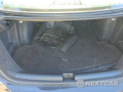 2011 Volkswagen Jetta Sedan SEL w/Sunroof - zdjęcie 16 z 28 - miniatura