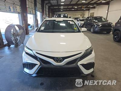 2021 Toyota Camry SE - zdjęcie 2 z 41 - miniatura