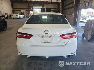 2021 Toyota Camry SE - zdjęcie 5 z 41 - miniatura