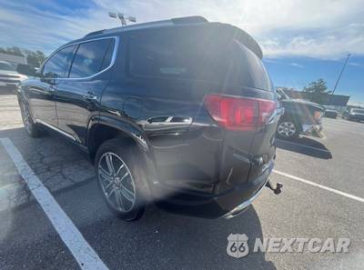2017 GMC Acadia Denali 5SA - zdjęcie 8 z 26 - miniatura