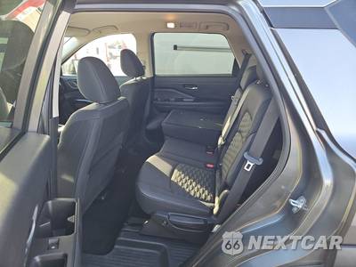 2022 Nissan Pathfinder S - zdjęcie 19 z 36 - miniatura