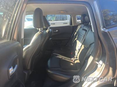 2017 Jeep Compass Latitude - zdjęcie 13 z 33 - miniatura