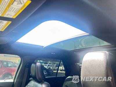 2020 Ford Explorer Limited - zdjęcie 8 z 17 - miniatura