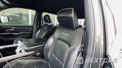 2022 Ram 1500 Laramie Crew Cab Short Bed - zdjęcie 18 z 23 - miniatura