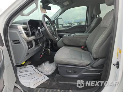2023 Ford Super Duty F-250 XLT Crew Cab Medium Bed - zdjęcie 7 z 39 - miniatura