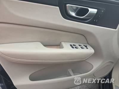 2024 Volvo XC60 B5 Core Dark Theme - zdjęcie 9 z 42 - miniatura