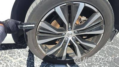 2024 Volvo XC60 B5 Plus Dark Theme - zdjęcie 28 z 28 - miniatura