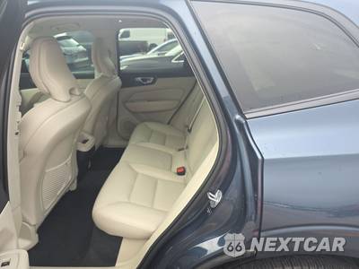 2024 Volvo XC60 B5 Core Dark Theme - zdjęcie 13 z 42 - miniatura
