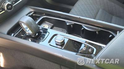 2024 Volvo XC60 B5 Core Dark Theme - zdjęcie 24 z 28 - miniatura