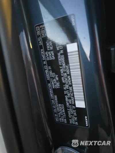 2024 Volvo XC60 B5 Core Dark Theme - zdjęcie 14 z 25 - miniatura
