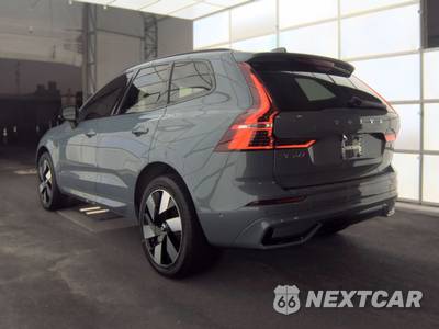2024 Volvo XC60 Recharge Plug-In Hybrid T8 Plus Dark Theme - zdjęcie 6 z 29 - miniatura