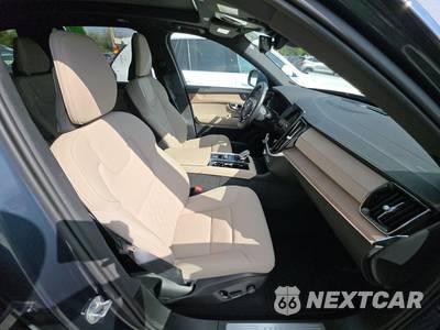 2026 Volvo XC90 B6 Plus 7-Passenger - zdjęcie 8 z 24 - miniatura