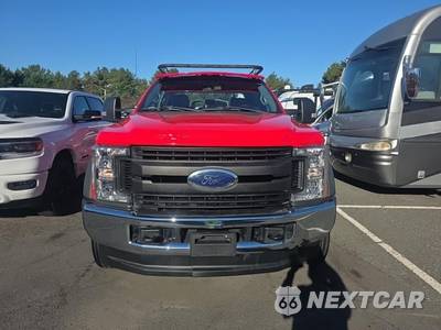 2019 Ford Super Duty F-450 Cab Chassis XL Extended Cab w/Rear Doors DRW - zdjęcie 2 z 30 - miniatura