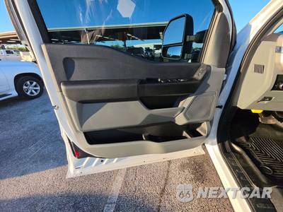 2026 Ford Super Duty F-350 XL Extended Cab Medium Bed w/Rear Doors - zdjęcie 9 z 19 - miniatura