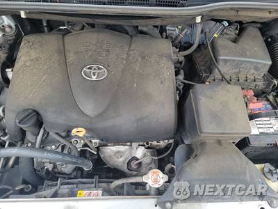 2019 Toyota Sienna XLE 8-Passenger 119.3" WB - zdjęcie 17 z 21 - miniatura