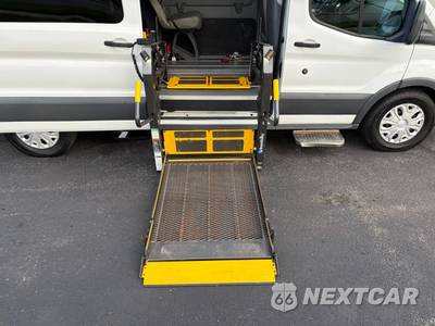 2015 Ford Transit 350 Passenger Wagon XL w/RH Sliding Door Medium Roof 148.0" WB - zdjęcie 17 z 58 - miniatura