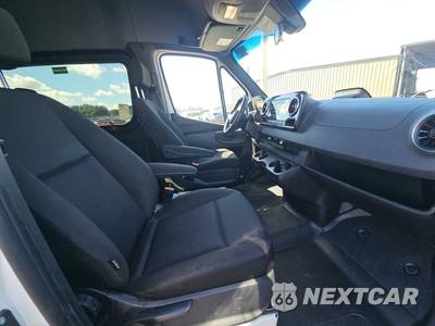 2026 Mercedes-Benz Sprinter 2500 Passenger Van High Roof 170.0" WB - zdjęcie 8 z 17 - miniatura