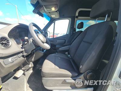 2026 Mercedes-Benz Sprinter 2500 Passenger Van High Roof 170.0" WB - zdjęcie 7 z 17 - miniatura