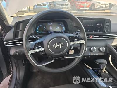 2025 Hyundai Elantra SE - zdjęcie 14 z 21 - miniatura