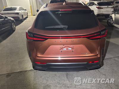 2025 Lexus NX 250 - zdjęcie 4 z 24 - miniatura