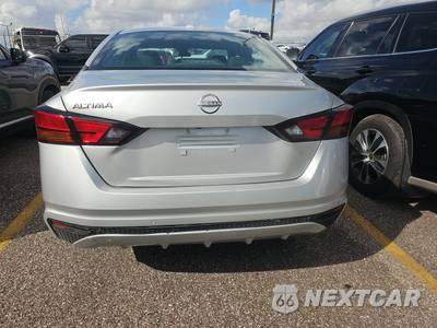 2025 Nissan Altima SV - zdjęcie 5 z 23 - miniatura