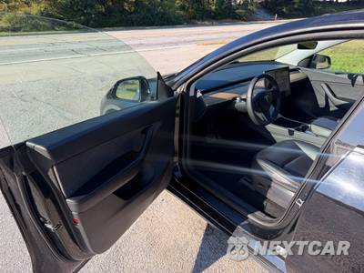 2020 Tesla Model Y Long Range - zdjęcie 13 z 18 - miniatura
