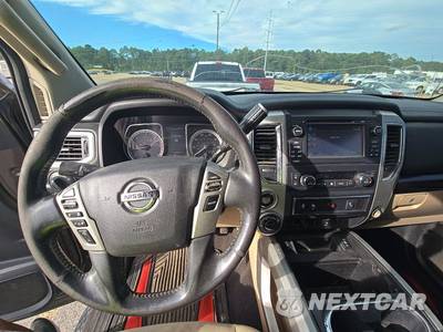 2016 Nissan TITAN XD SV Crew Cab Medium Bed - zdjęcie 11 z 18 - miniatura