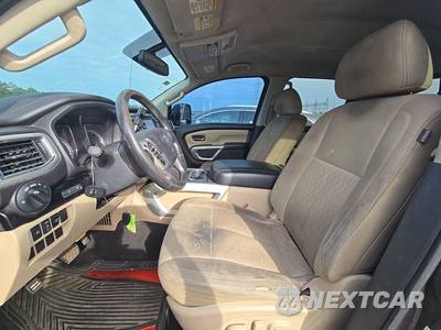 2016 Nissan TITAN XD SV Crew Cab Medium Bed - zdjęcie 7 z 18 - miniatura