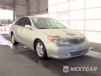 2002 Toyota Camry LE - zdjęcie 3 z 65 - miniatura