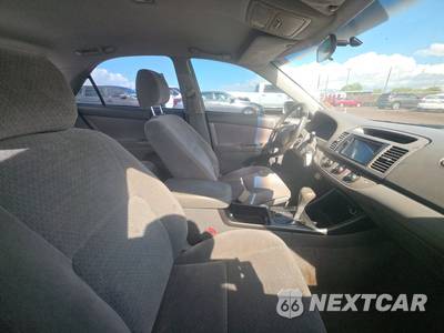 2002 Toyota Camry LE - zdjęcie 8 z 65 - miniatura