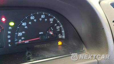 2002 Toyota Camry LE - zdjęcie 30 z 65 - miniatura