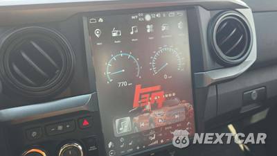 2017 Toyota Tacoma TRD Off-Road Crew Cab Medium Bed - zdjęcie 30 z 41 - miniatura