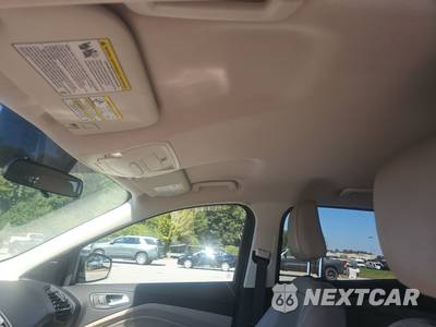 2019 Ford Escape SEL - zdjęcie 17 z 18 - miniatura