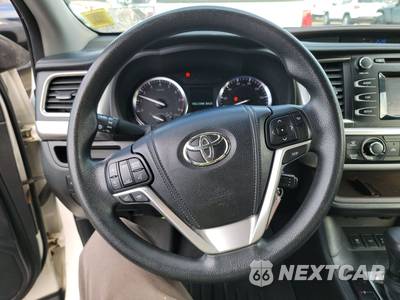 2014 Toyota Highlander LE - zdjęcie 10 z 34 - miniatura