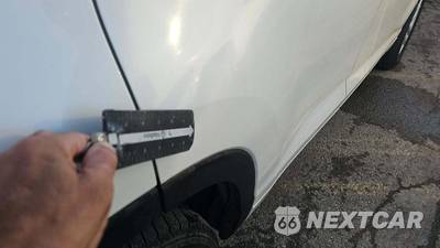 2014 Toyota Highlander LE - zdjęcie 27 z 34 - miniatura